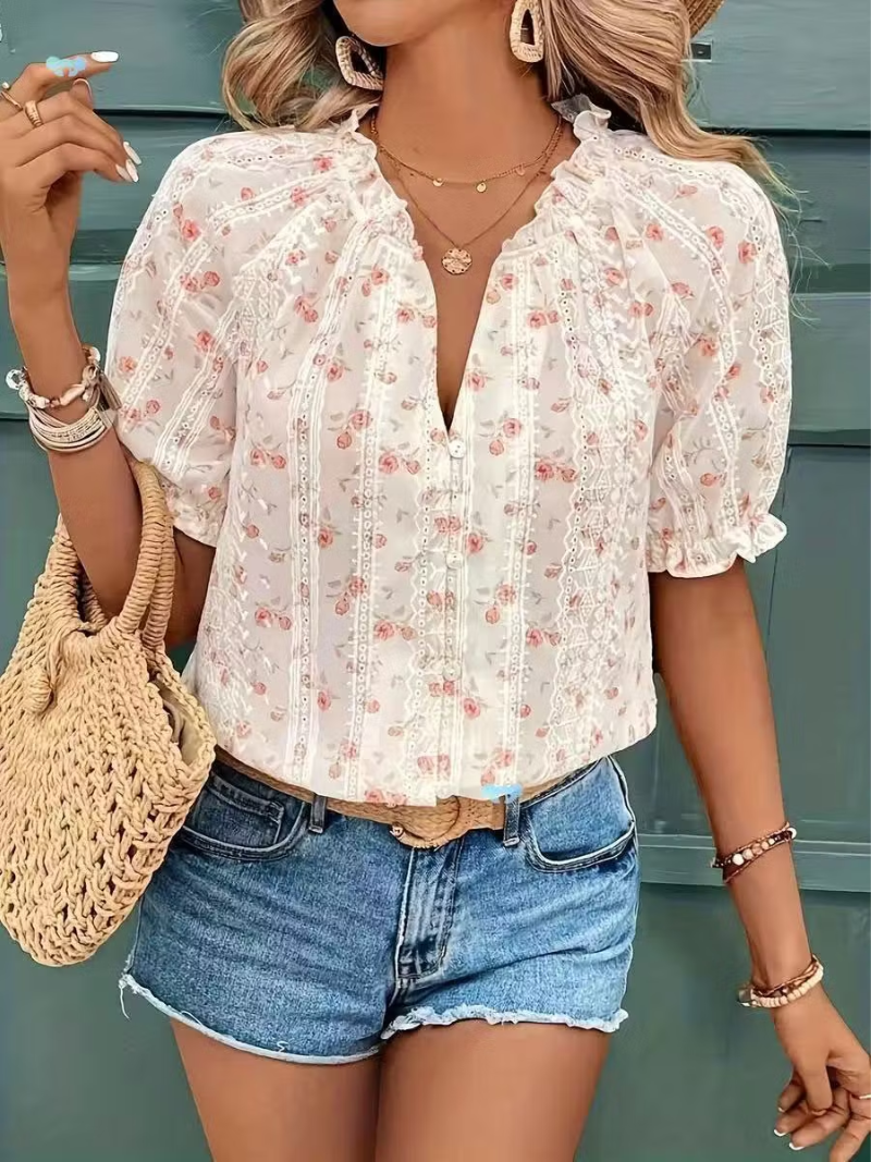 Lily – Kukallinen pitsipaita pehmeillä romanttisilla yksityiskohdilla