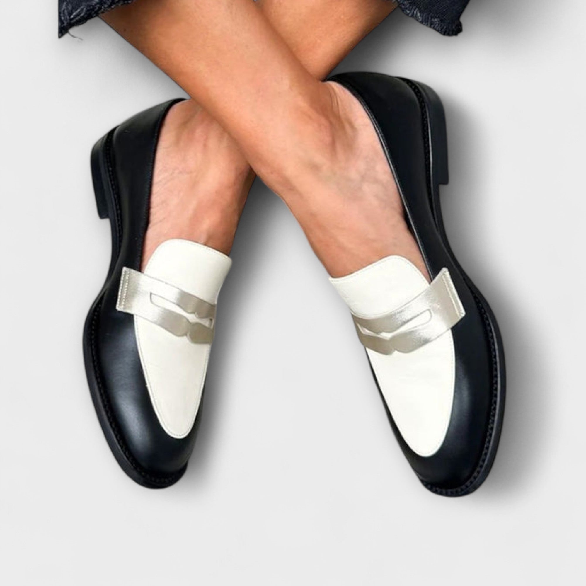 Xara – Mustat Loaferit Metallipinnalla