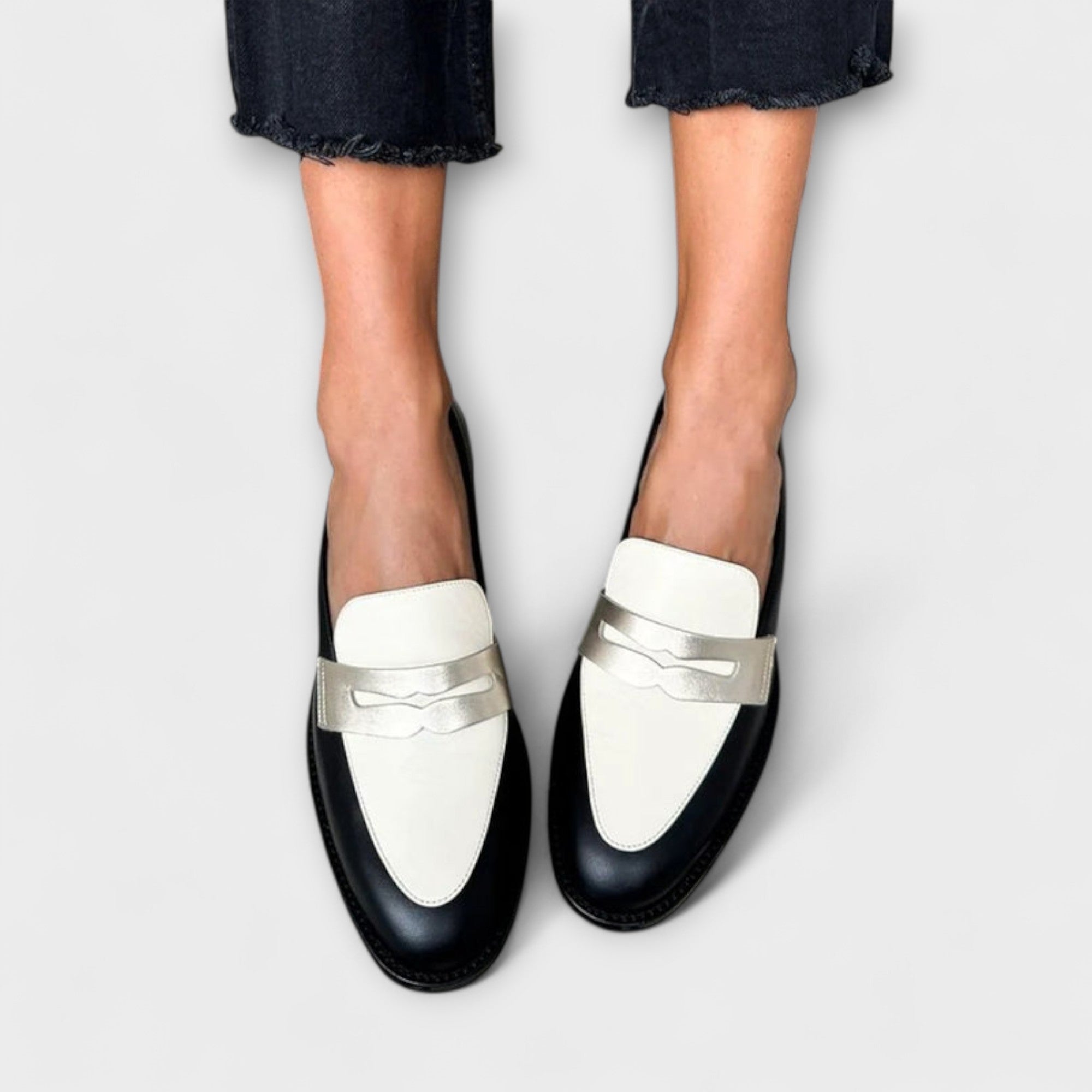 Xara – Mustat Loaferit Metallipinnalla