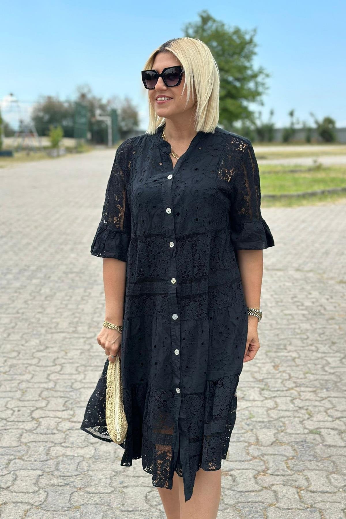 Mirelle – Ajaton mekko hienostuneilla yksityiskohdilla